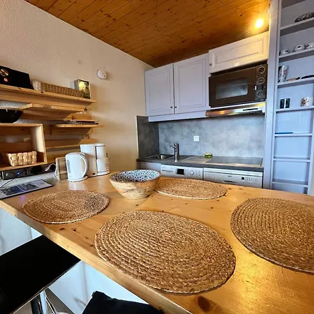 Joli T3 Ensoleille, Proche Centre, Avec Balcon, Parking Et Casier A - Fr-1-624-89 Samoëns