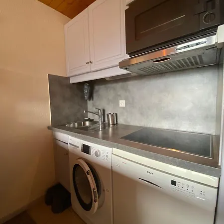 Joli T3 Ensoleille, Proche Centre, Avec Balcon, Parking Et Casier A - Fr-1-624-89 *